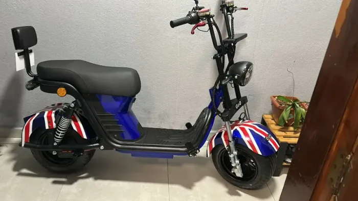 Vendo Scooter elétrica 2 meses de uso  