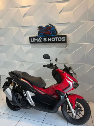 VENDO OU TROCO HONDA ADV 150 2023/24 ( LIMAS MOTOS)