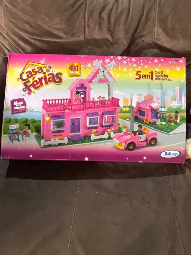 Brinquedo de montar tipo Lego