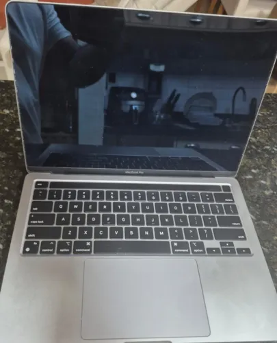 MacBook Pro 13" M2 2022 - 8GB RAM / 512GB SSD