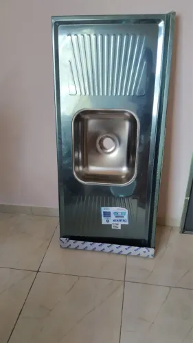 Pia Brinox em aço inox 