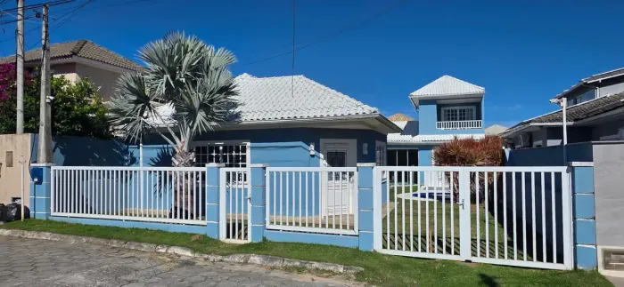CASA PARA LOCAÇÃO - CONDOMÍNIO DOS PÁSSAROS - Condomínio oferece segurança, lazer e infrae