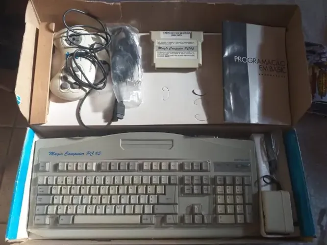 [Item de Colecionador] Dynacom Magic Computer PC95 - Completo na Caixa com Manual e Cartuc