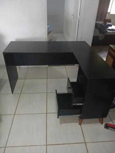 Escrivaninha de canto 2 gavetas 