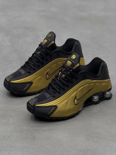 Nike Shox R4