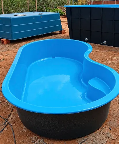 Oferta Piscina de Fibra modelo Feijão de 3.15X1.65X0.65. Direto da Fábrica pra sua casa!