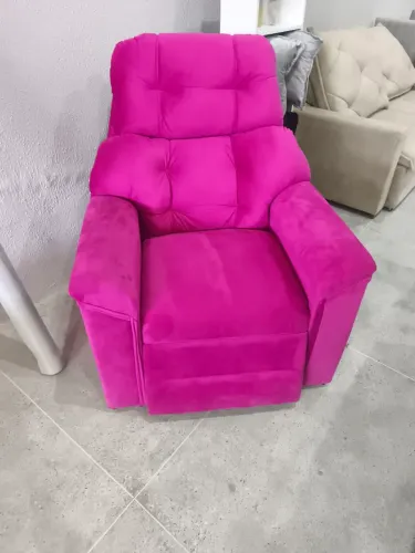 Poltrona retrátil e reclinável