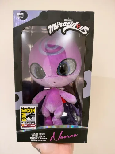 Pelúcia Miraculous Nooroo - Comic Con