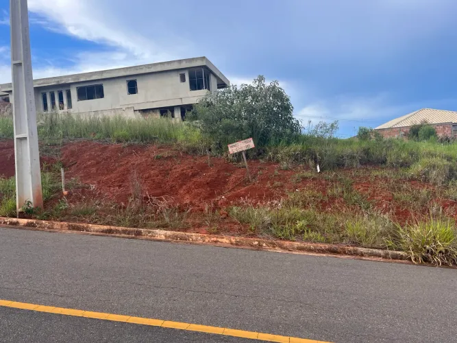 Vendo Terreno 300m2  Campanha MG