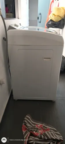 Vende se uma máquina Brastemp bem conservada