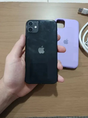iPhone 11- PRETO 64GB