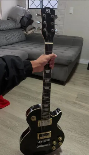 LES PAUL GUITARRA KONIG 