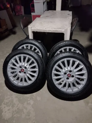 Rodas aro 16 C/ pneus novos.