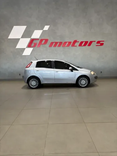 Fiat Punto Essence 1.6 Flex 16V 5P 2014