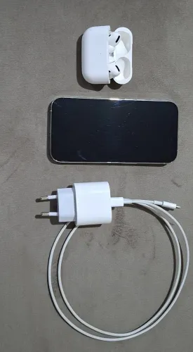 Vendo Iphone 14 pro, Airpods pro e carragador, ambos originais