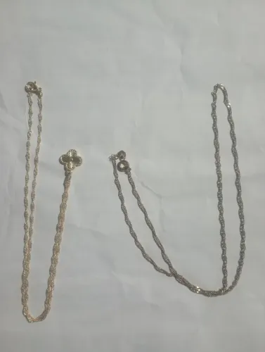 Colares banhado a ouro R$200,00