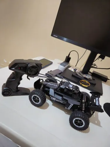 Carrinho de Controle Remoto Off-Road - O Presente Perfeito!