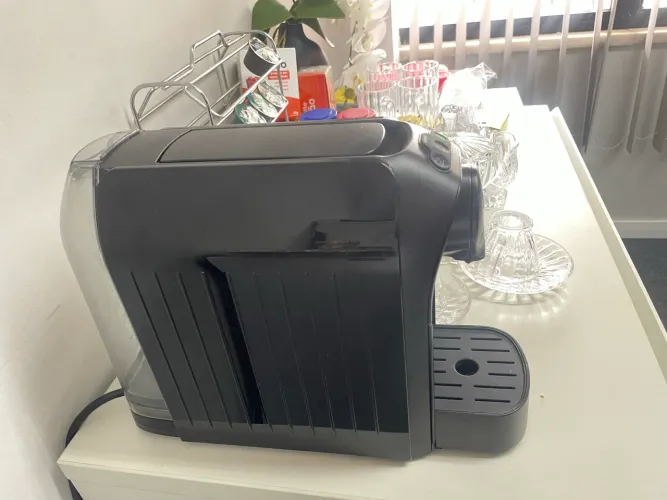 Cafeteira Espresso Passione Preta Automática - TRES 3 Corações