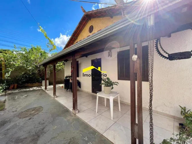 Casa para aluguel em Belo Horizonte  3 dormitórios (1 suíte), 2 salas e espaço gourmet
