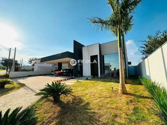 Casa para alugar em Nova Odessa, Estância Hípica, com 3 suítes, com 388 m²