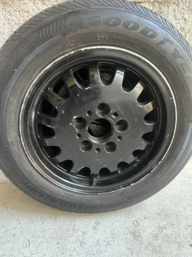 Vendo estep aro 15 para bmw acompanha chave de roda e macaco