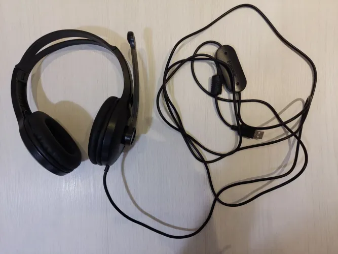 Headset comunicador usb profissional com placa de som áudio digital e microfone k800 usb