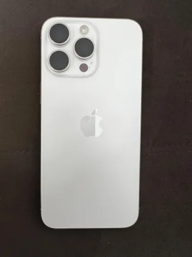 iPhone 15 pro max 4.500