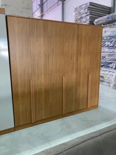 GUARDA ROUPA 6 PORTAS (NOVO)