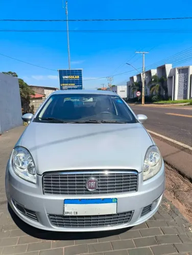 Fiat Linea Essence 1.8 Flex 16V 4P 2012