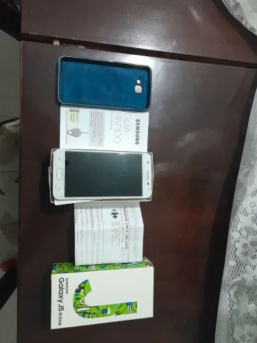Celular Samsung Galaxy J5 Prime usado e com a nota fiscal de procedência do primeiro dono.