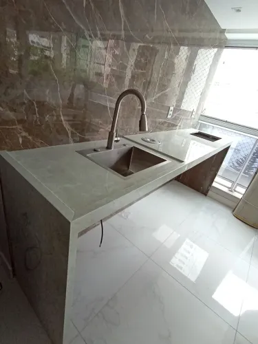 Lindas pias em porcelanato. Avista ou no cartão