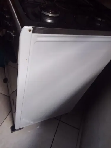 Vende se esse fogão