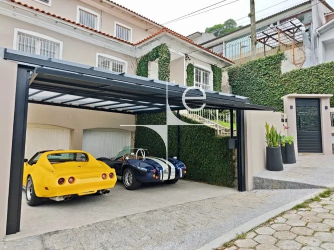 Casa 6 quartos na Agronômica