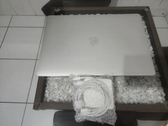 Macbook pro i9 1 Tb