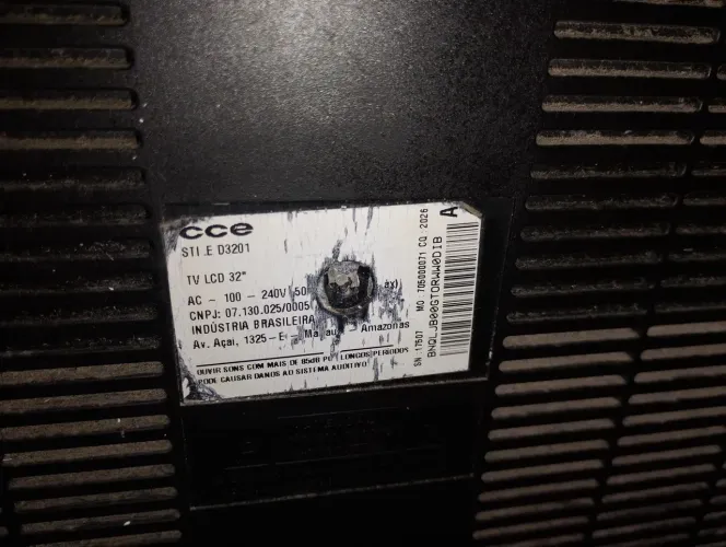 Tv CCE 32 polegadas, modelo D3201 ( Para retiradas de peças ).