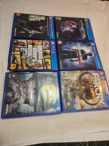 PS4 Slim 500G com 5 Jogos Midea Física Original