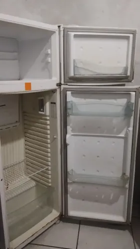 Geladeira Consul 280L