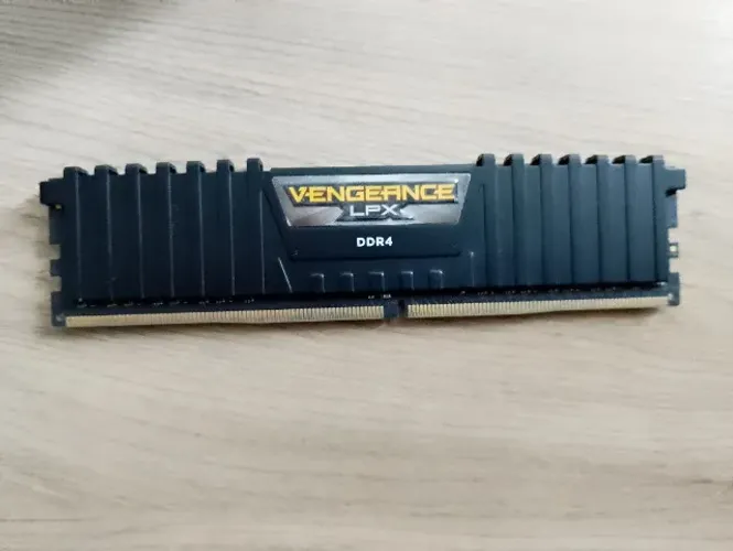 Memória Corsair Vengeance LPX, 8GB, 2666MHz, DDR4, C16, Preto