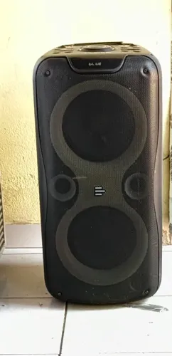 Caixa de som vendo ou troco 