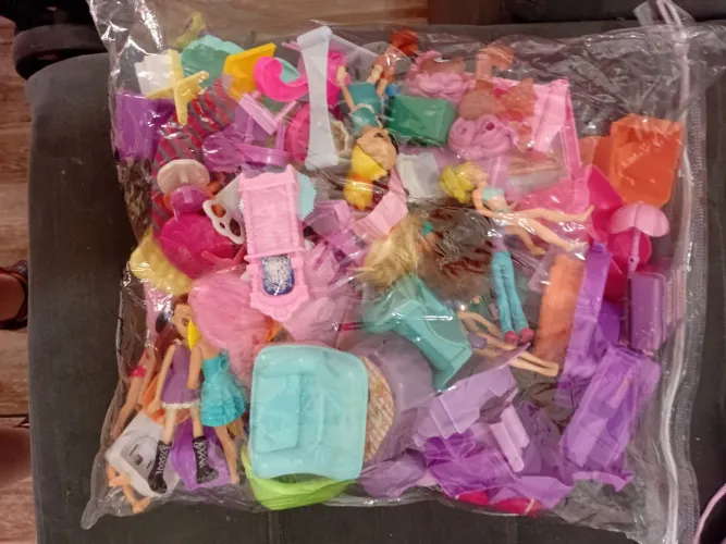 Vendo 200 reais são 250 peças