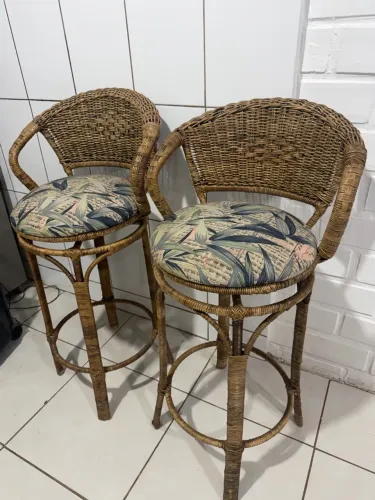 Vendo banquetas giratórias