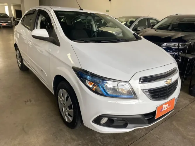 Chevrolet Onix Hatch LT 1.4 8V Flex Mec. 4P 2016