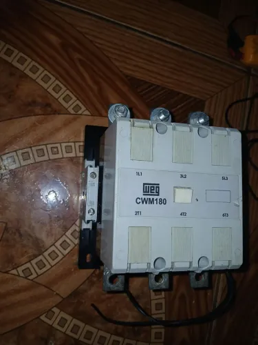 Vendo contactora de 225A trifásico