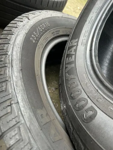 Pneus 235/60/16 Goodyear seminovos por 500$ os 2 instalados
