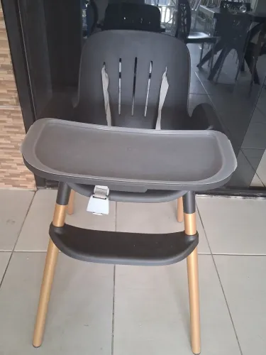 Cadeira de alimentação p bebê 