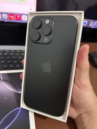 IPHONE 16 PRO MAX (256 GB) - COMPLETO E IMPECÁVEL