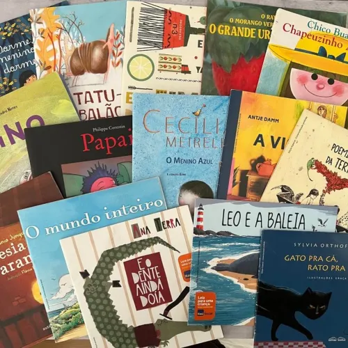 Livro / Coleção itaú de livros infantis combo de 15 livros: chapeuzinho amarelo, etc