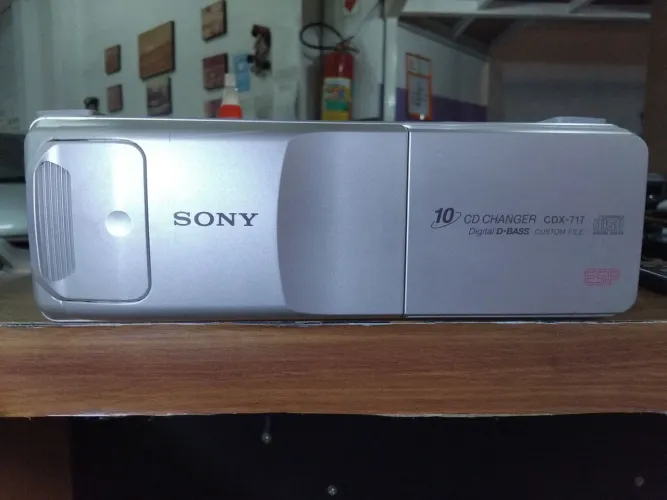 Disqueteira Sony CDX 717