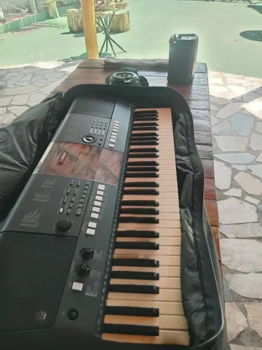 Teclado yamarra PSR 423