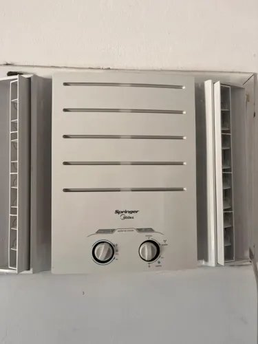 Ar Condicionado de Janela Springer Midea 10.000 Btus Frio